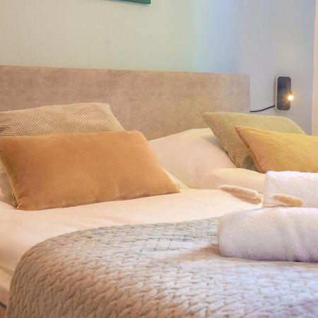 Milpau Buer 2 - Modernes Apartment Mit Queensize-Bett, Netflix, Nespresso, Waschmaschine & Smart Tv Gelsenkirchen Bagian luar foto