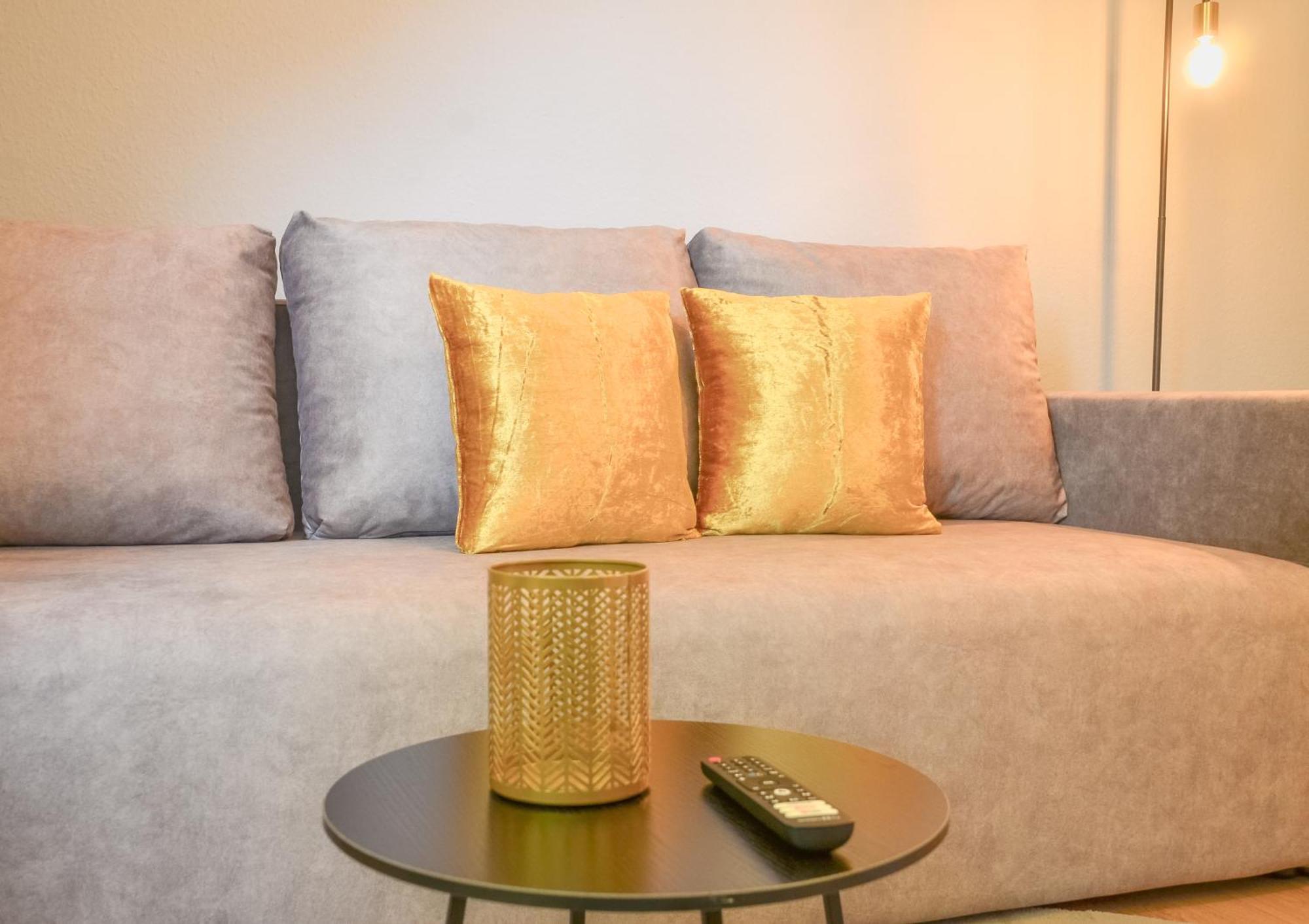 Milpau Buer 2 - Modernes Apartment Mit Queensize-Bett, Netflix, Nespresso, Waschmaschine & Smart Tv Gelsenkirchen Bagian luar foto